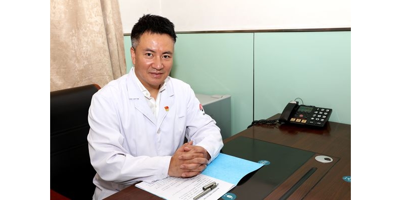 王宏剛   骨科主任醫(yī)師