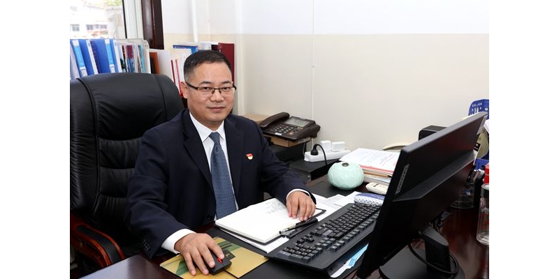 何盟國   主任醫(yī)師